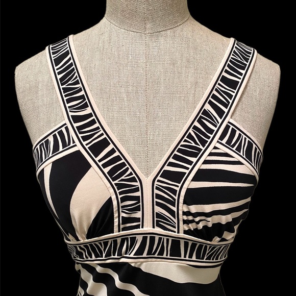 BCBG Max Azria Zebra Print Tank 🦓 - Picture 3 of 4